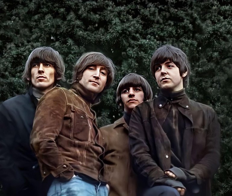 Uncropped Rubber Soul             Photo By Robert Freeman