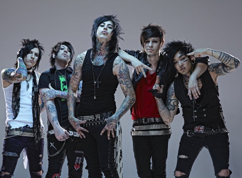 Falling In Reverse (2011) 