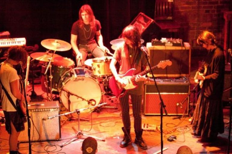 Corridor Quinn joins Warpaint on drums