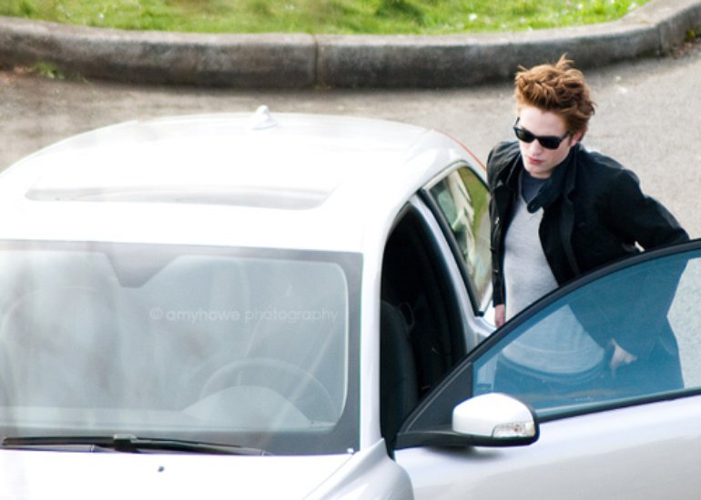 Robert Pattinson (Edward Cullen) 