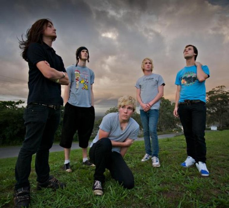 Into1 группа. Into1 группа. Mathcore группы. R1se китайская группа участники. Into1 группа.