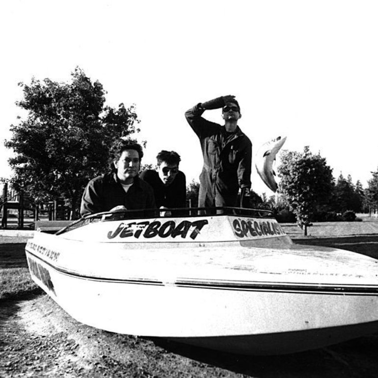 shellac-speedboat-LST007743.jpg