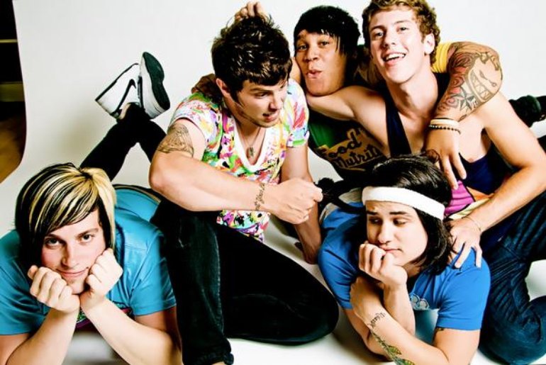 https://lastfm.freetls.fastly.net/i/u/770x0/a65f22b407be4df8b106141b289a789f.jpg#a65f22b407be4df8b106141b289a789f