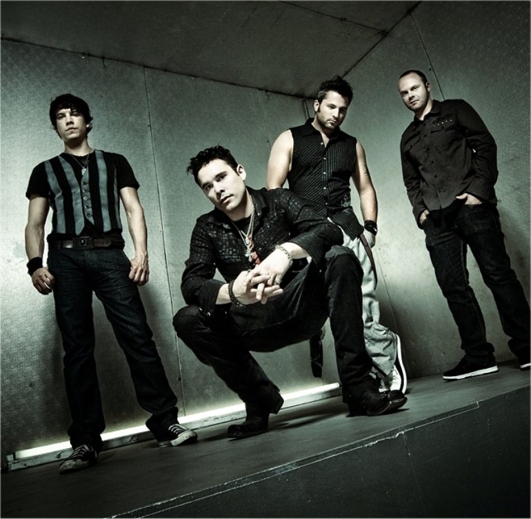 Блэк айд пис 2010. Зарубежные группы 2010. Группа trapt. Зарубежные группы 2010. Black eyed peas grammy.