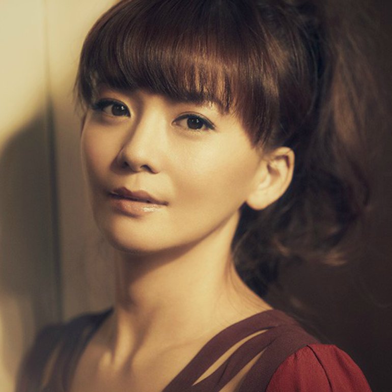 華原朋美 Photos 5 Of 50 Last Fm