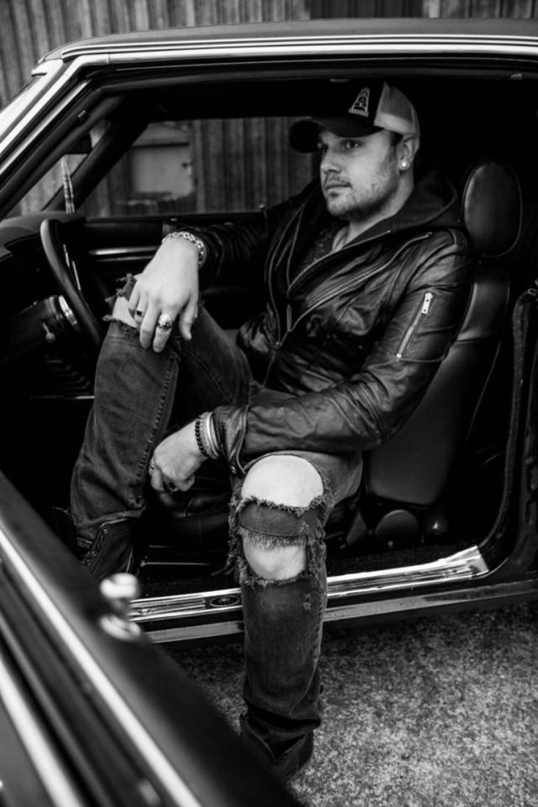 продюсер jony. машина джонни певца. брат джони. семья джонни певца. Jony певец джахид.