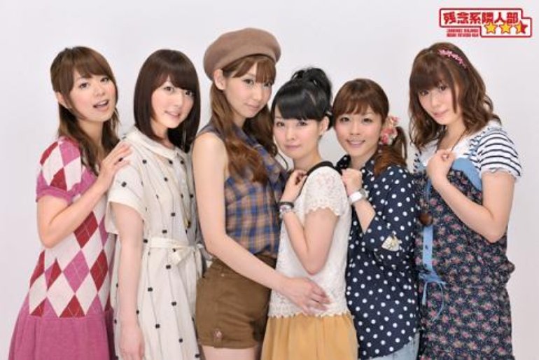 友達つくり隊 三日月夜空 Cv 井上麻里奈 柏崎星奈 Cv 伊藤かな恵 楠幸村 Cv 山本希望 志熊理科 Cv 福圓美里 羽瀬川小鳩 Cv 花澤香 菜 高山マリア Cv 井口裕香 Photos 1 Of 1 Last Fm