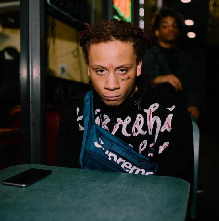 trippie redd shirt off