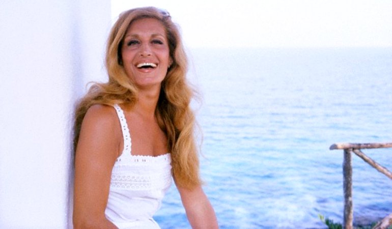 Dalida on holiday in Crete (1980)