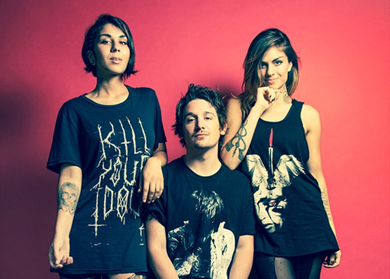 Krewella 写真 56 68 Last Fm