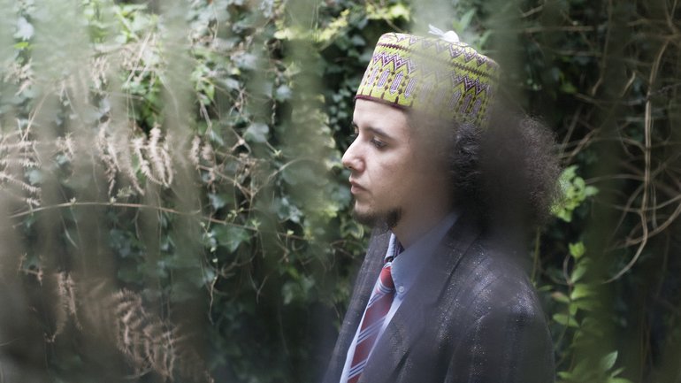 Mo Kolours