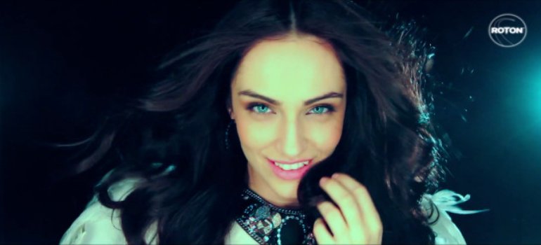 Tom boxer, morena, j warner. Tom boxer, morena, j warner. Morena. Tom boxer. J warner певица.