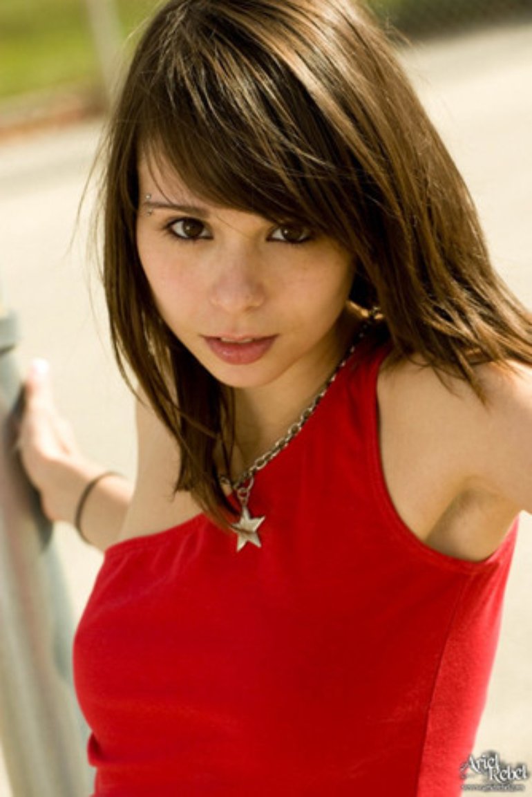 Ariel Rebel 写真 5 5 Last Fm