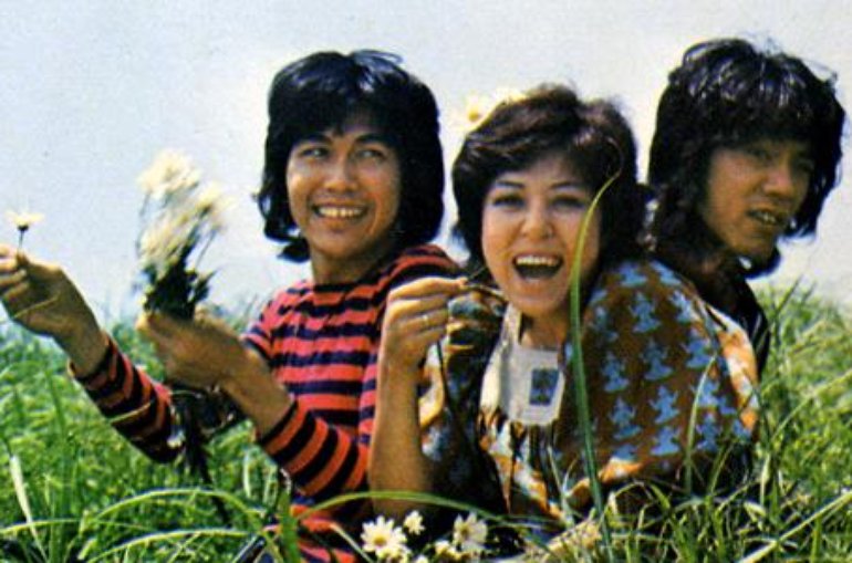 青い三角定規 写真 2 2 Last Fm