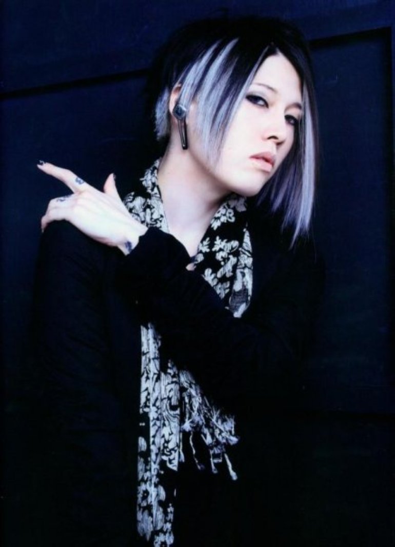 雅 Miyavi 写真 326 575 Last Fm