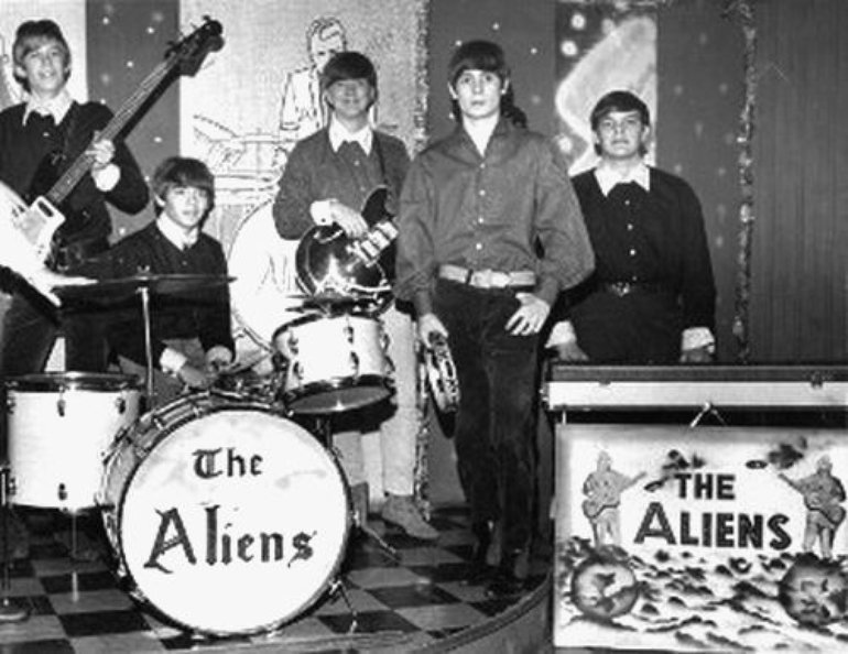  The Aliens