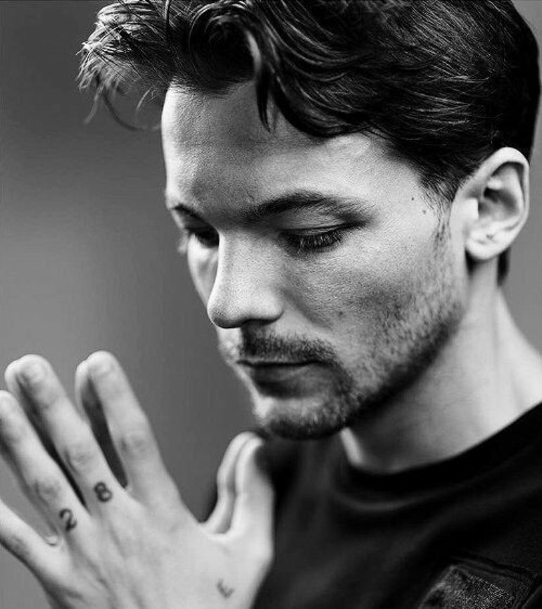 louis tomlinson black and white photoshoot