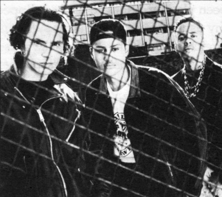 2 without. Two without hats - the breeze.
