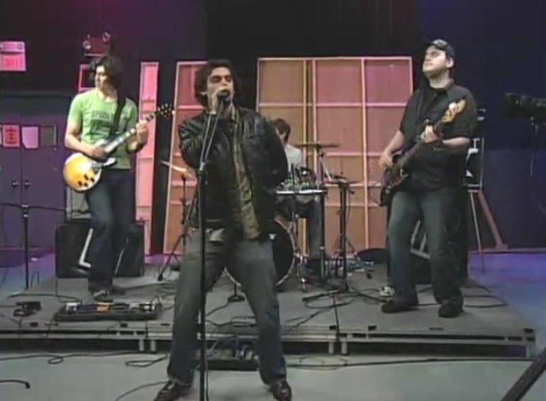 Hollywood Hangover performing on The Director's Chair (2009)