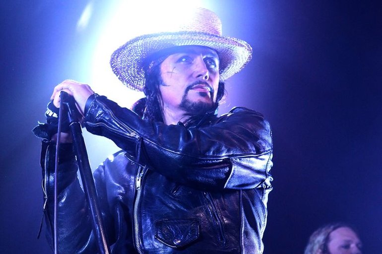 Adam Ant performing on 18th April 2015 at The Arts Club in Liverpool - photograph David Munn JS61604433.jpg