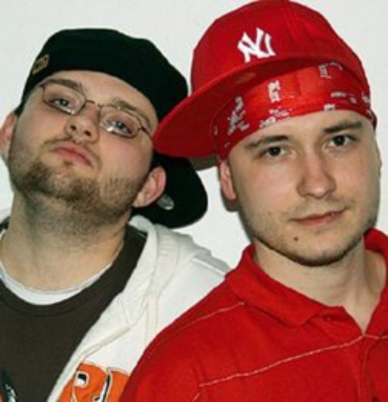 Белые тени группа. Группа белые крылья. Белые братья группа. Белое фото с тенью. Группа белый день.