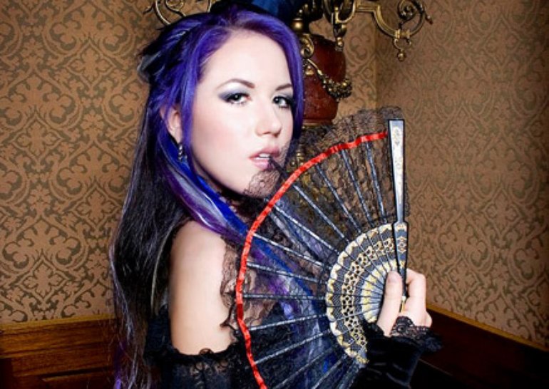 Alissa White Gluz Photos 18 Of 64 Last Fm