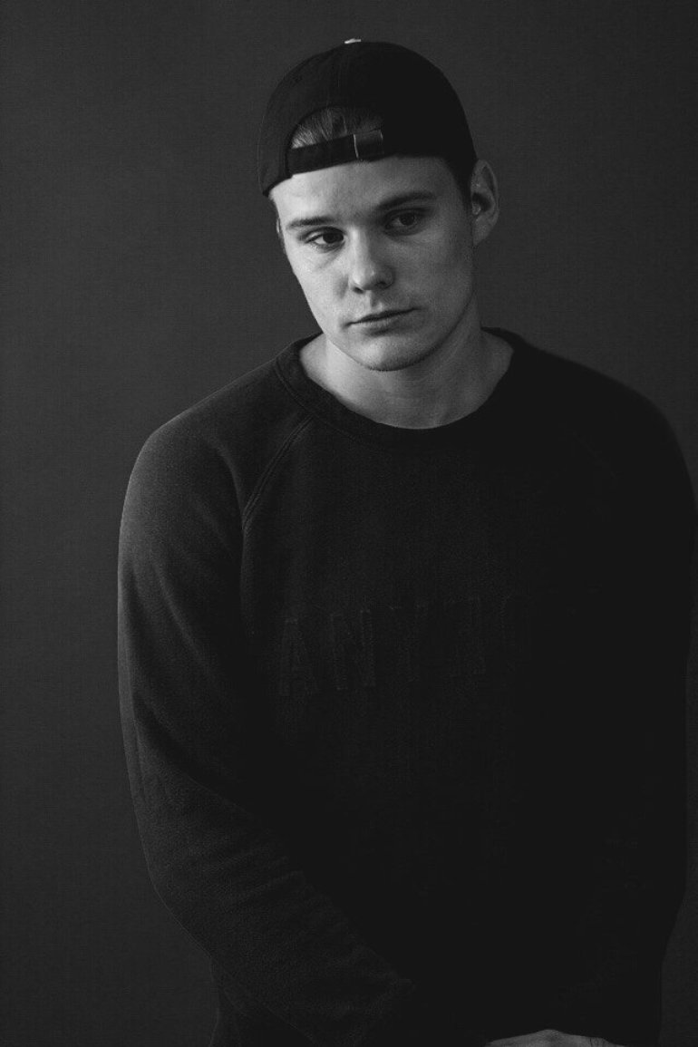 H1gh человек. Ютуб лого. Иконка ютуб. Youtuber. Лицо h1mi.