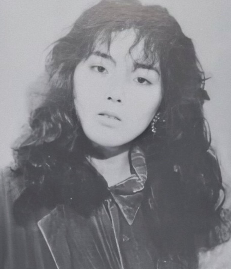 秋元薫 Photos 3 Of 10 Last Fm