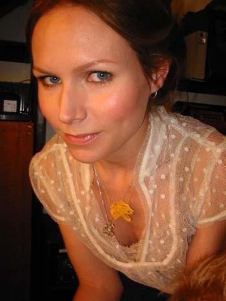 Nina Persson Of The Cardigans Photos 38 75 Lastfm.