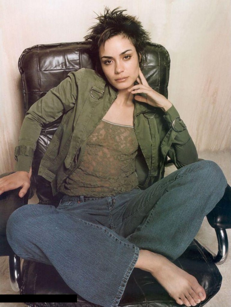 Shannyn sossamon photos