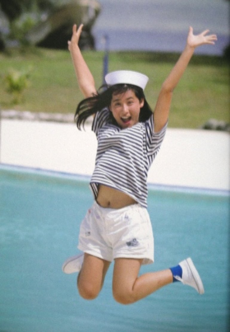 岡本舞子 Photos 7 Of 10 Last Fm
