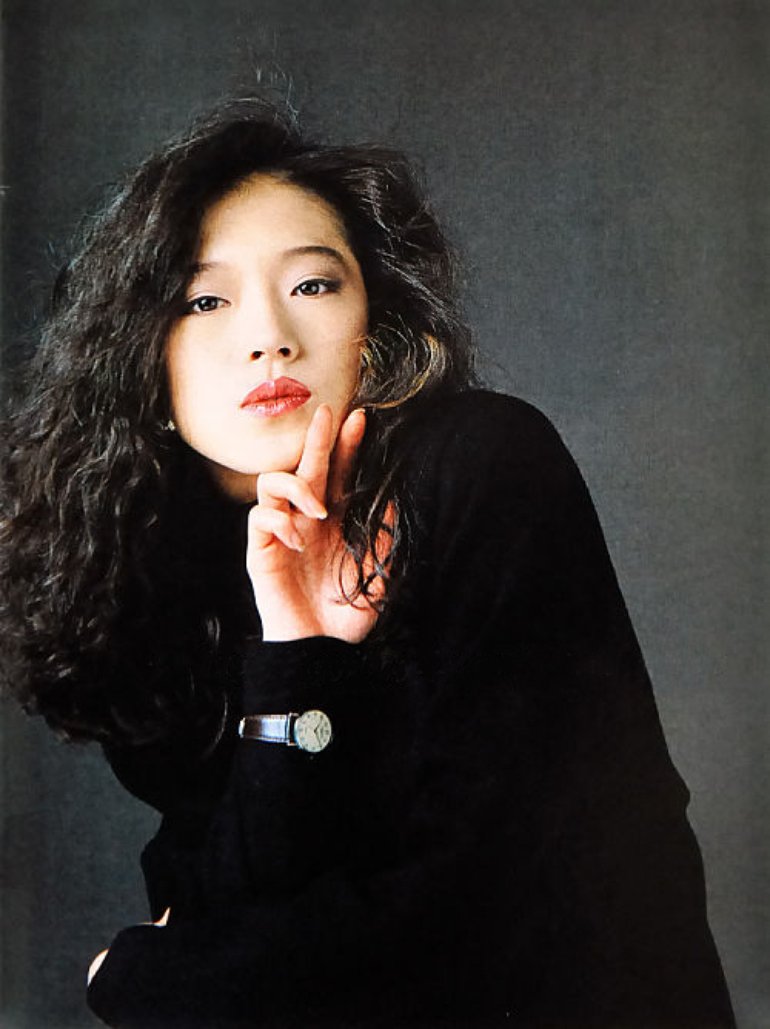 サービス終了のお知らせ 明菜, ピンクレディー, 憧れの女性