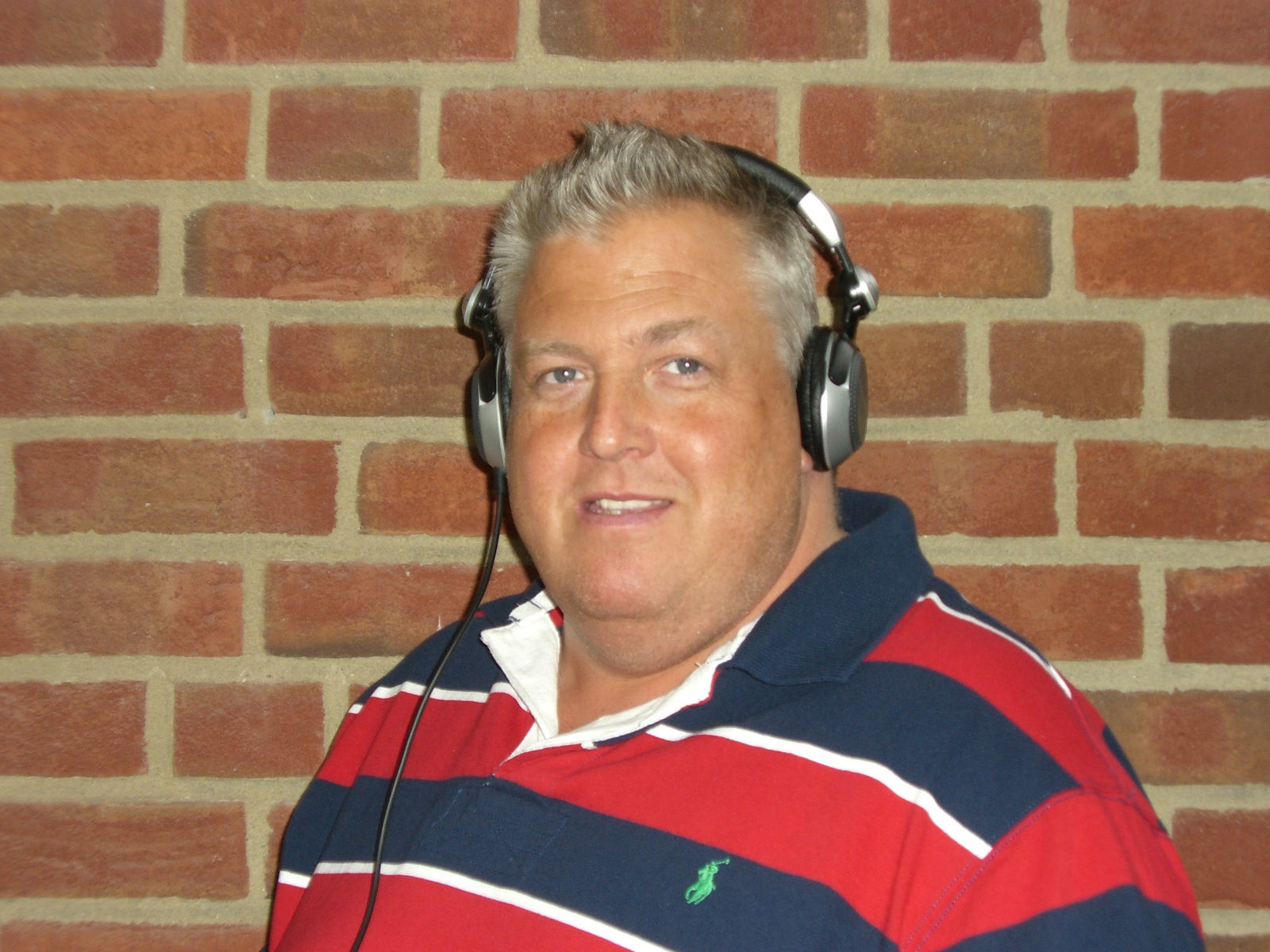 Мужчины в горах сериал. Tom mountain. Тома из ски. Том маунт. Горы тувайк.