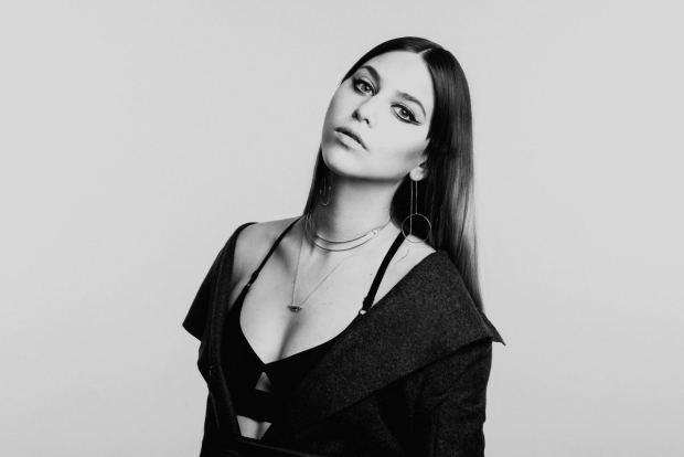 Fallulah. Fallulah give us a little love. "fallulah" && ( исполнитель | группа | музыка | music | band | artist ) && (фото | photo). Fallulah - give us a little love ремикс. Fallulah gemstoned.