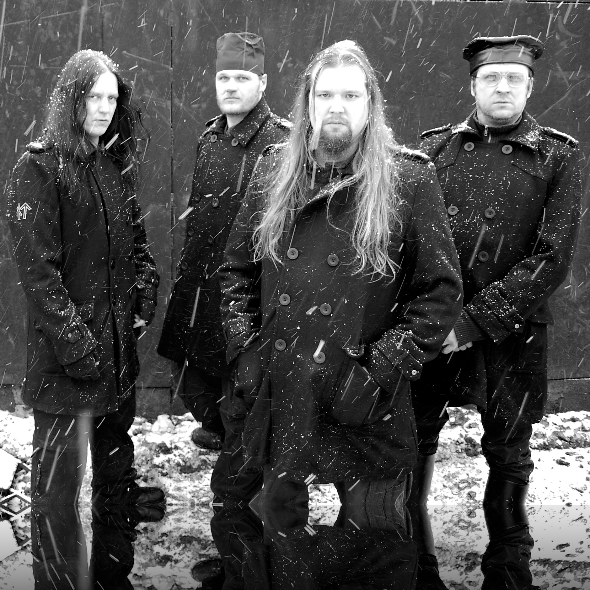 Финские метал группы. Курск группа Финляндия. Басист группы Курск. KYPCK группа. Финская группа Kursk.