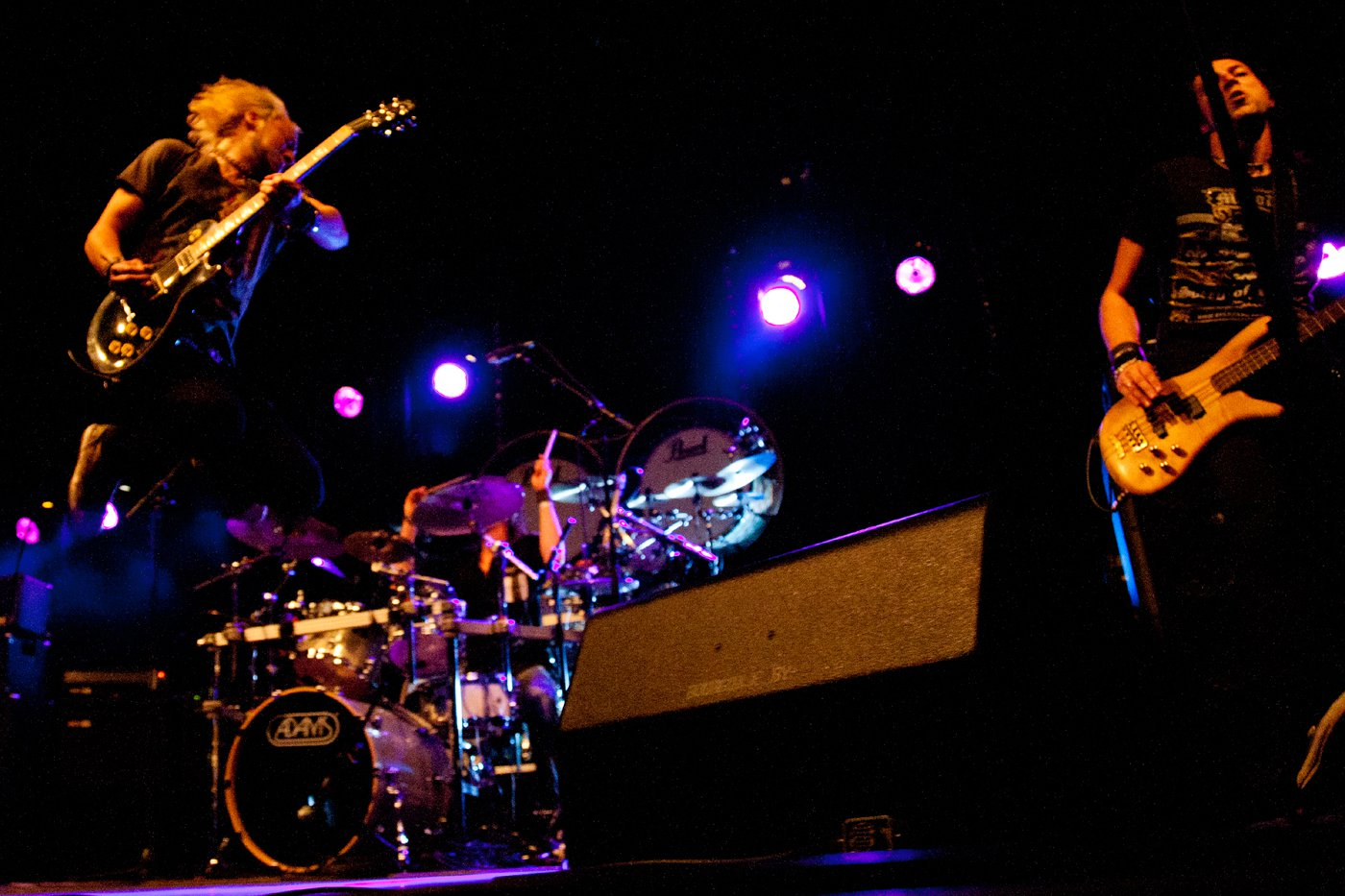 Фильм сияние стэнли кубрика. Shiny stone burning crew. Burnt all my letters. Burn shine перевод. Ost "shine (cd)".