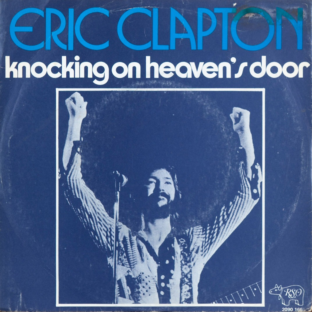 Песня knocking on heaven s. Knocking Heavens Door. Knockin' on Heaven's Door. Eric Clapton 1975. Eric Clapton lay down Sally.