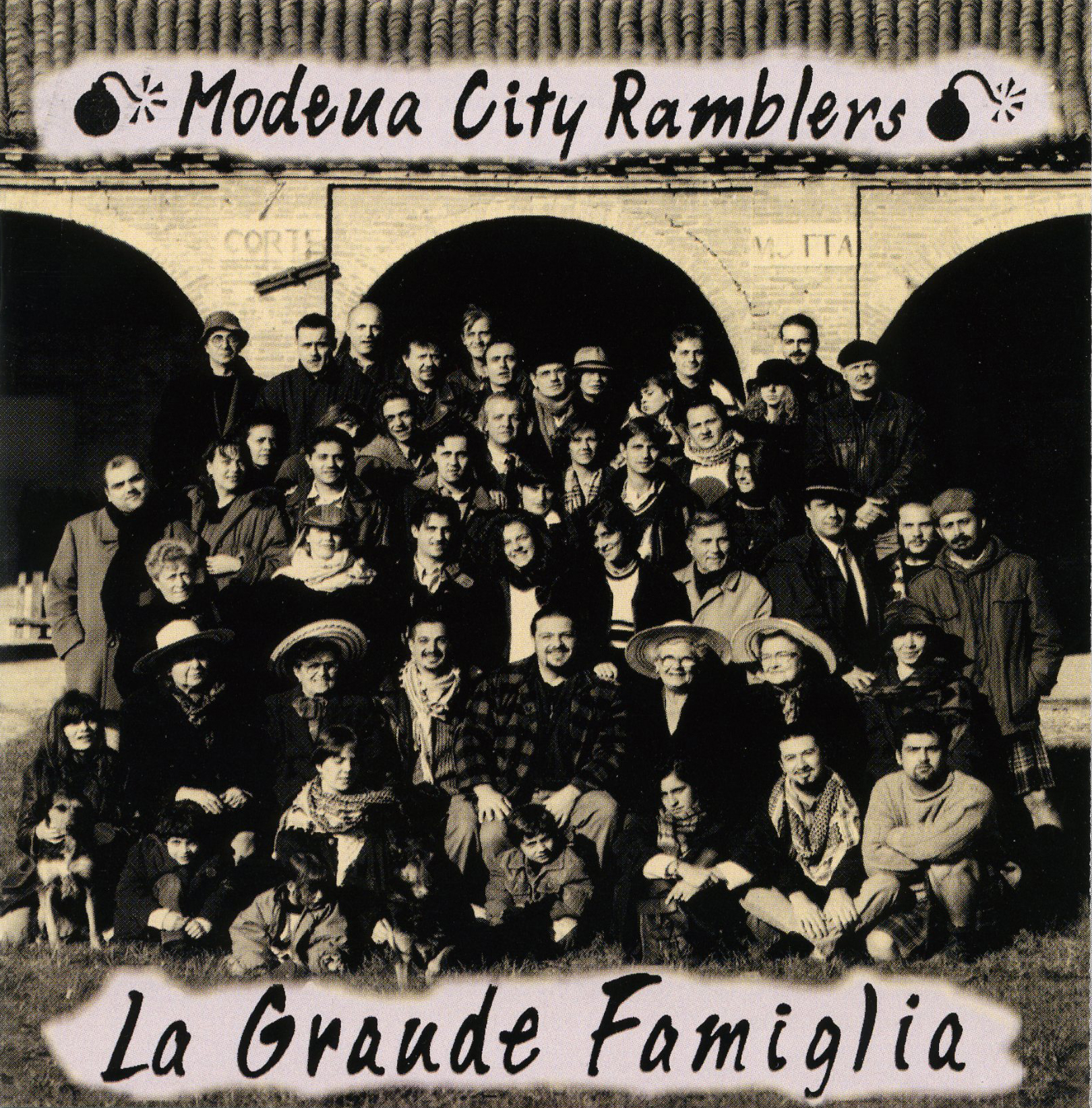 La grande famiglia cover