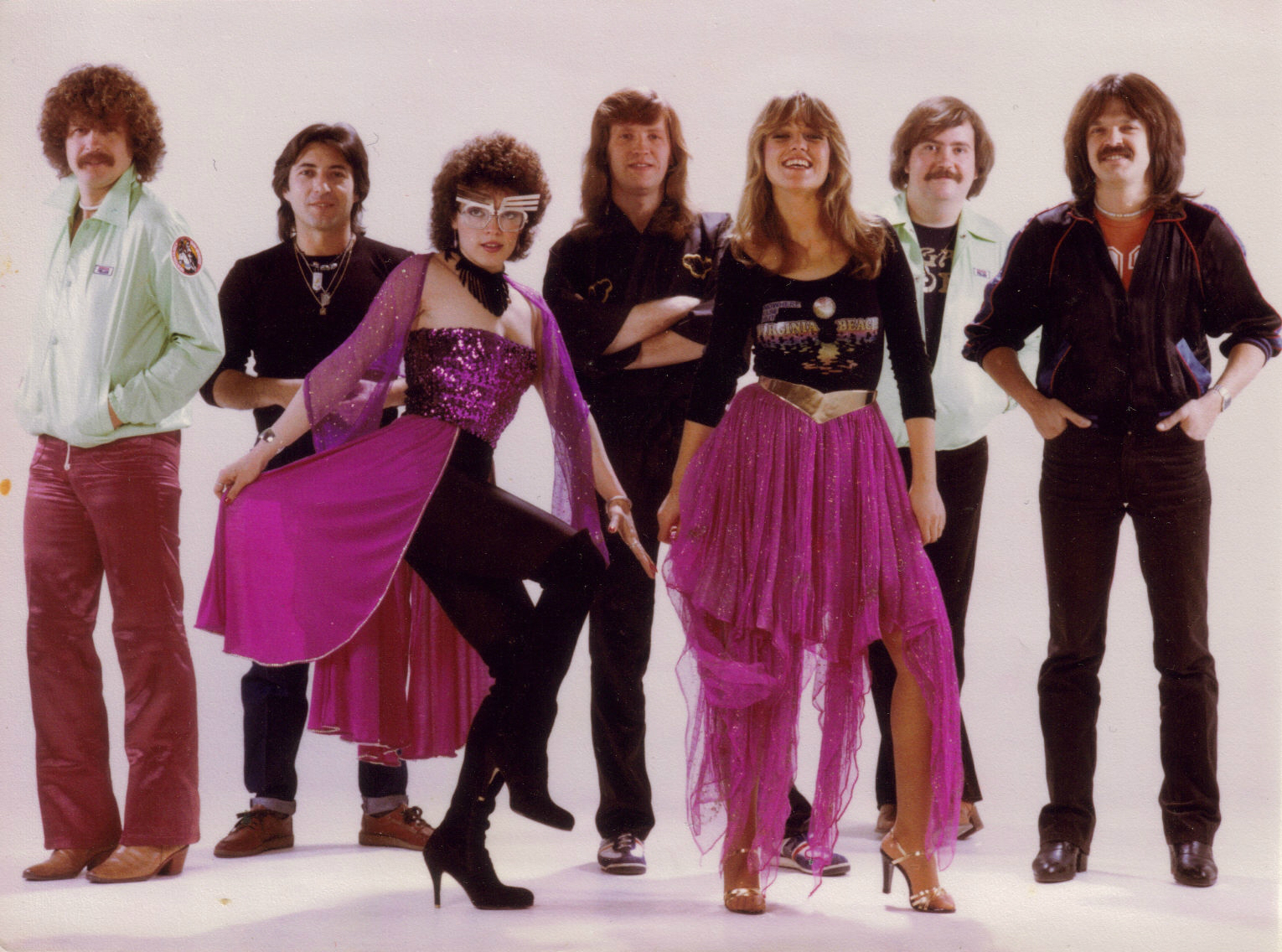 группа неотон фэмили. эва чепреги neoton. венгерская группа неотон фэмили. венгерская группа неотон фэмили. группа неотон фэмили.