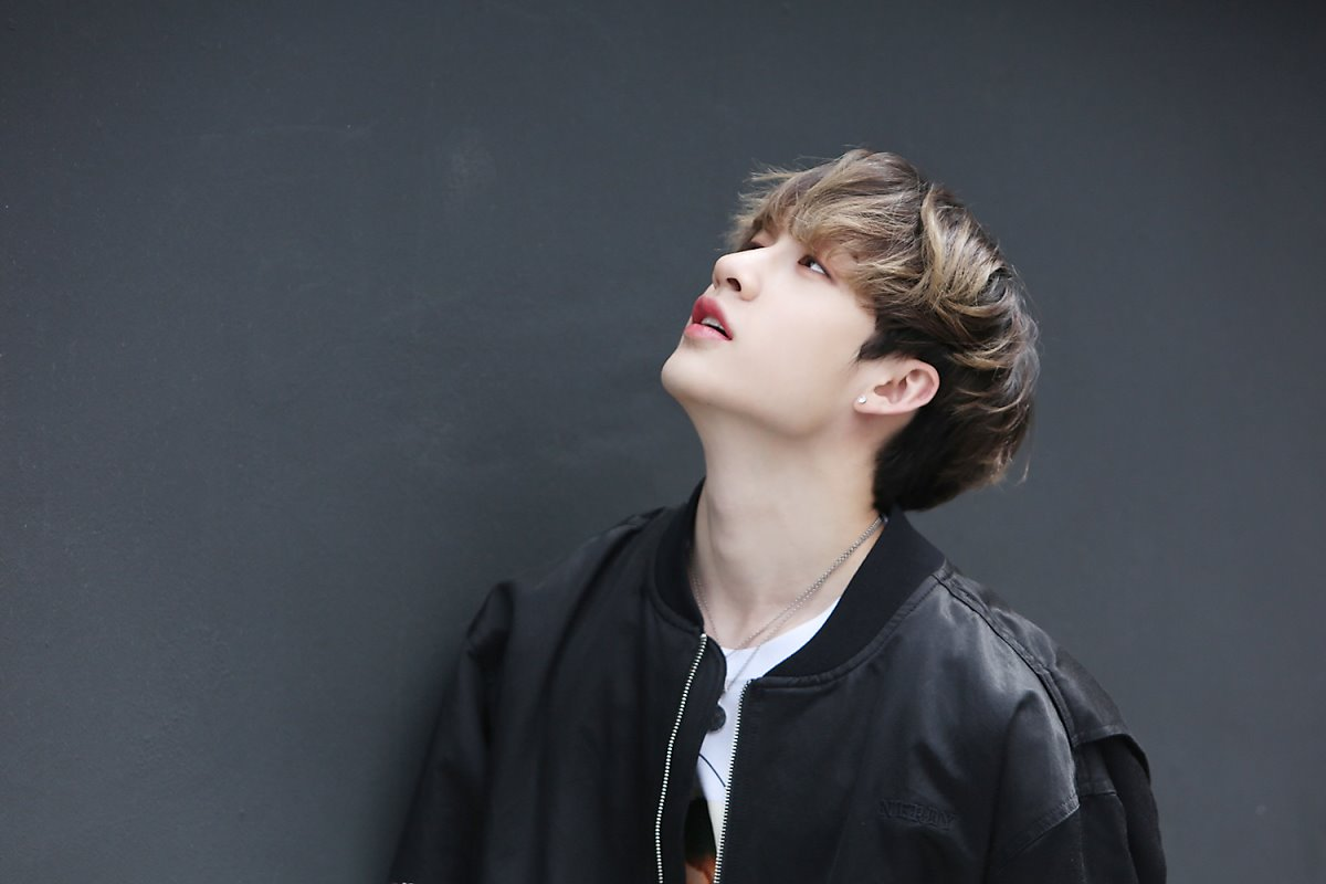 кристофер чан 2020. бан чан из stray kids 2021. бан чан из stray kids. банчан кристофер блондин. Stray kids бан кристофер чан.