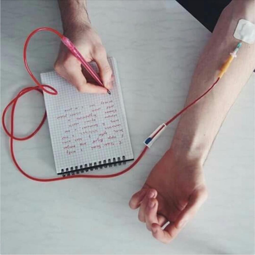 Вероятность того что новая шариковая. Ручка то пишет то не пишет. Ручки пиши стирай. Ручка то пишет то не пишет. Гелевая ручка для детей.