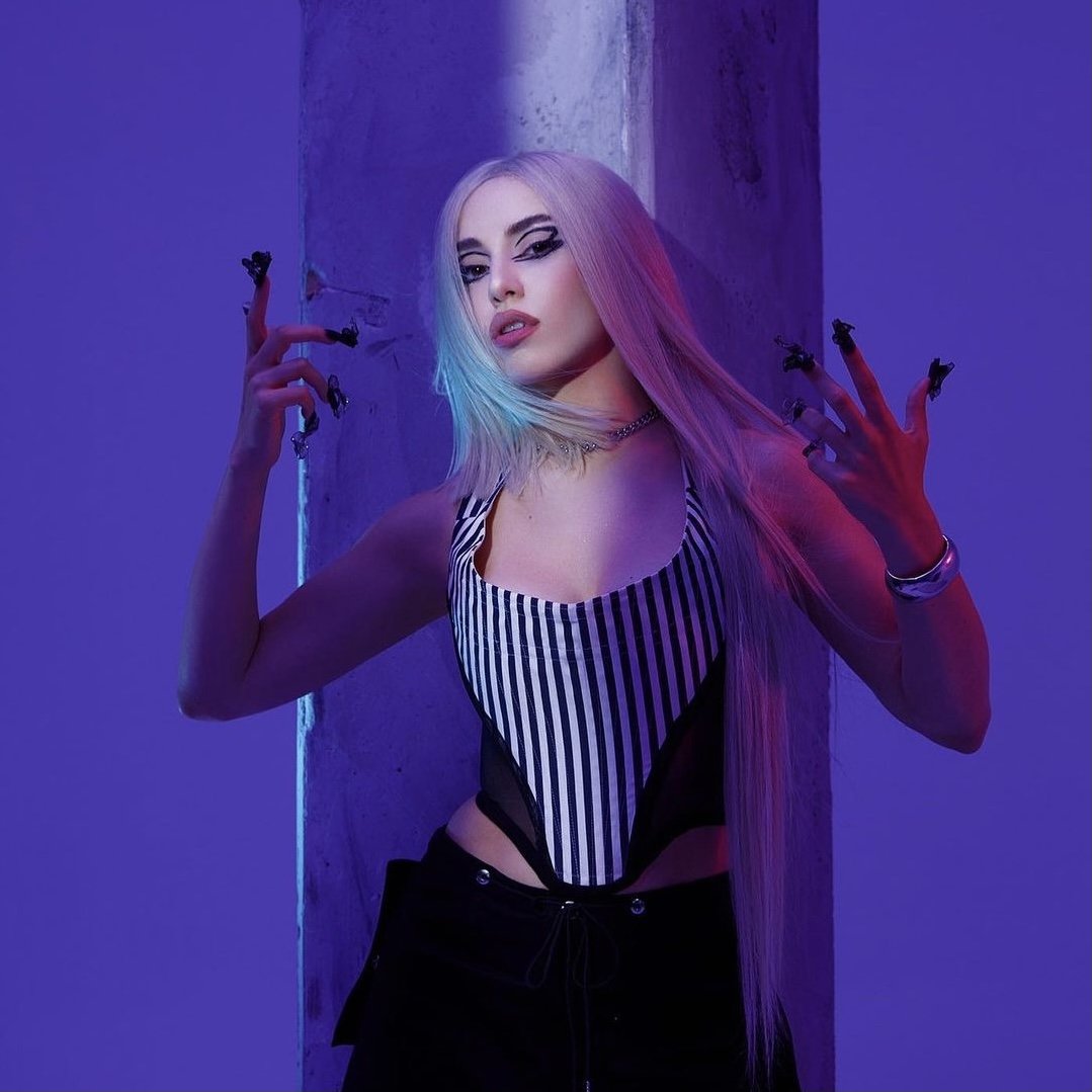 Ava max певица фото Kings & Queens (Live Performance) - Ava Max Last.fm
