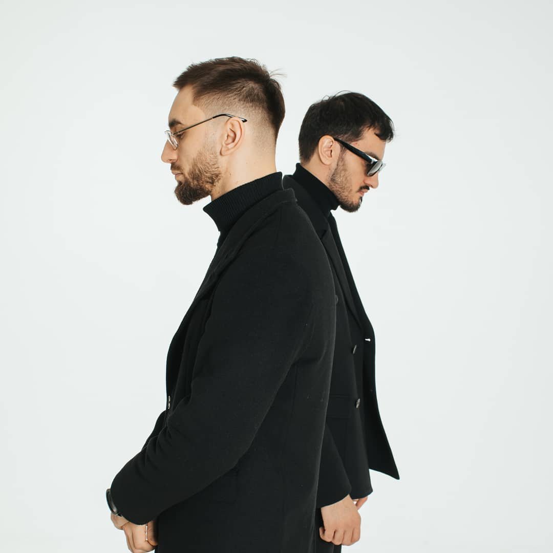 Idris leos одинаковы. Осман сусаев leos. Идрис и леос. Idris leos одинаковы. Леос певец.