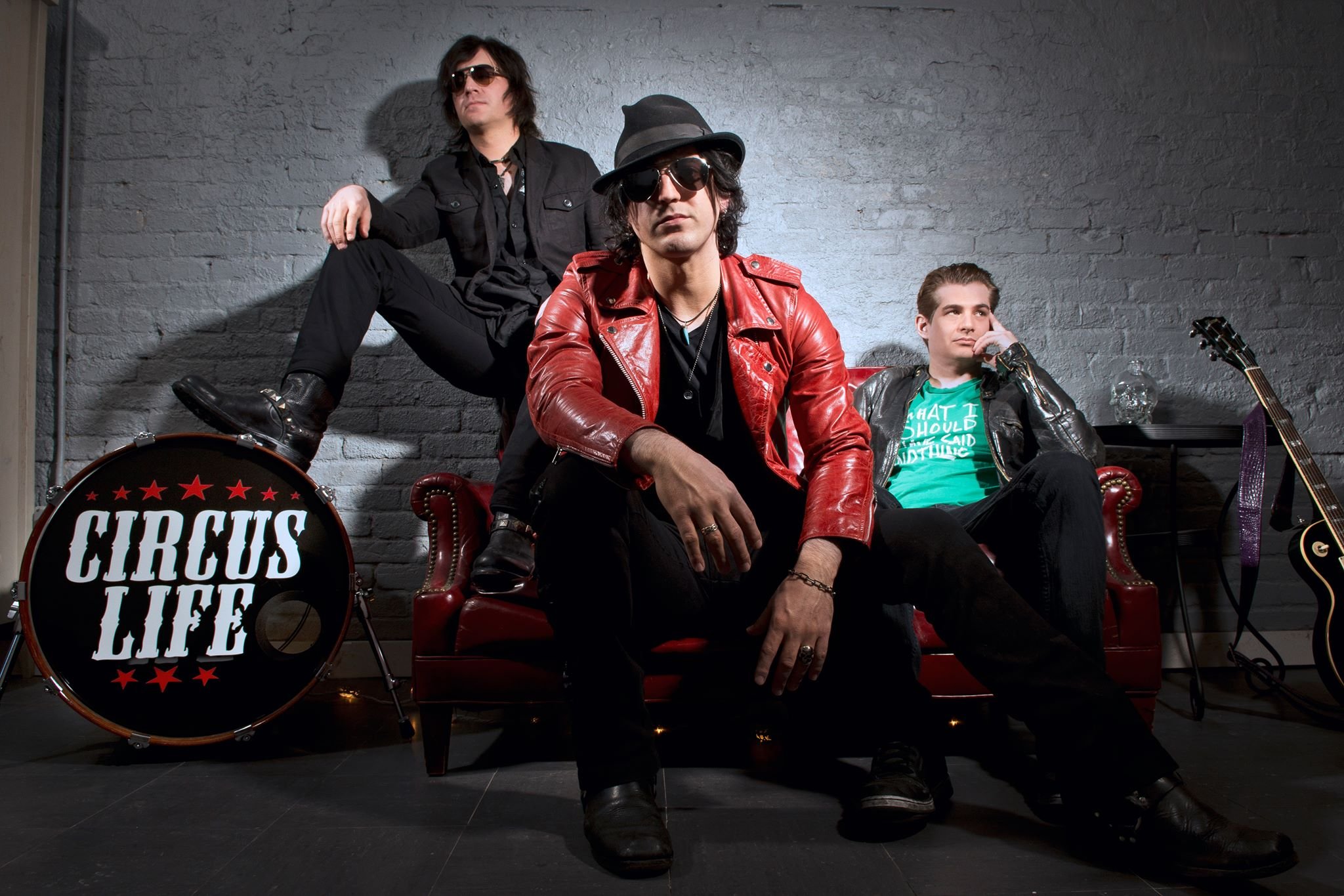 жизнь это цирк. акробат прикол. циркус лайф. циркус лайф. группа skazi.