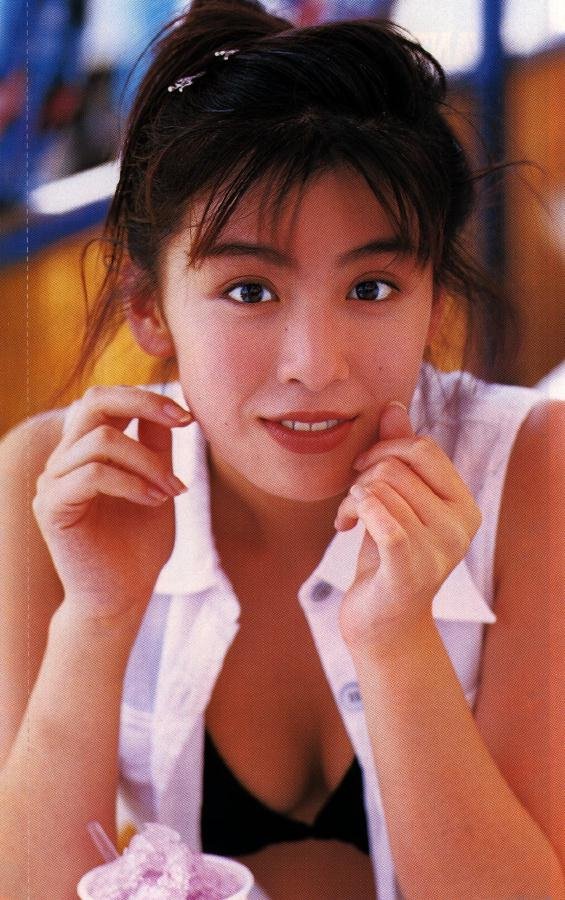 Akiko Hinagata biography | Last.fm