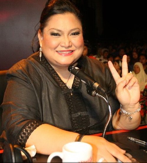 Adibah noor