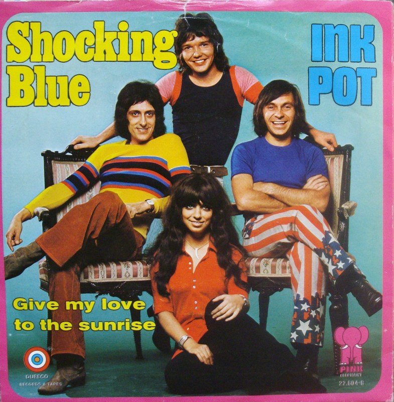 Stacey q википедия. Love give группа. Love аккорды. Give love akmu. гив лове.