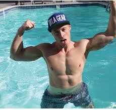 Davey Wavey Instagram