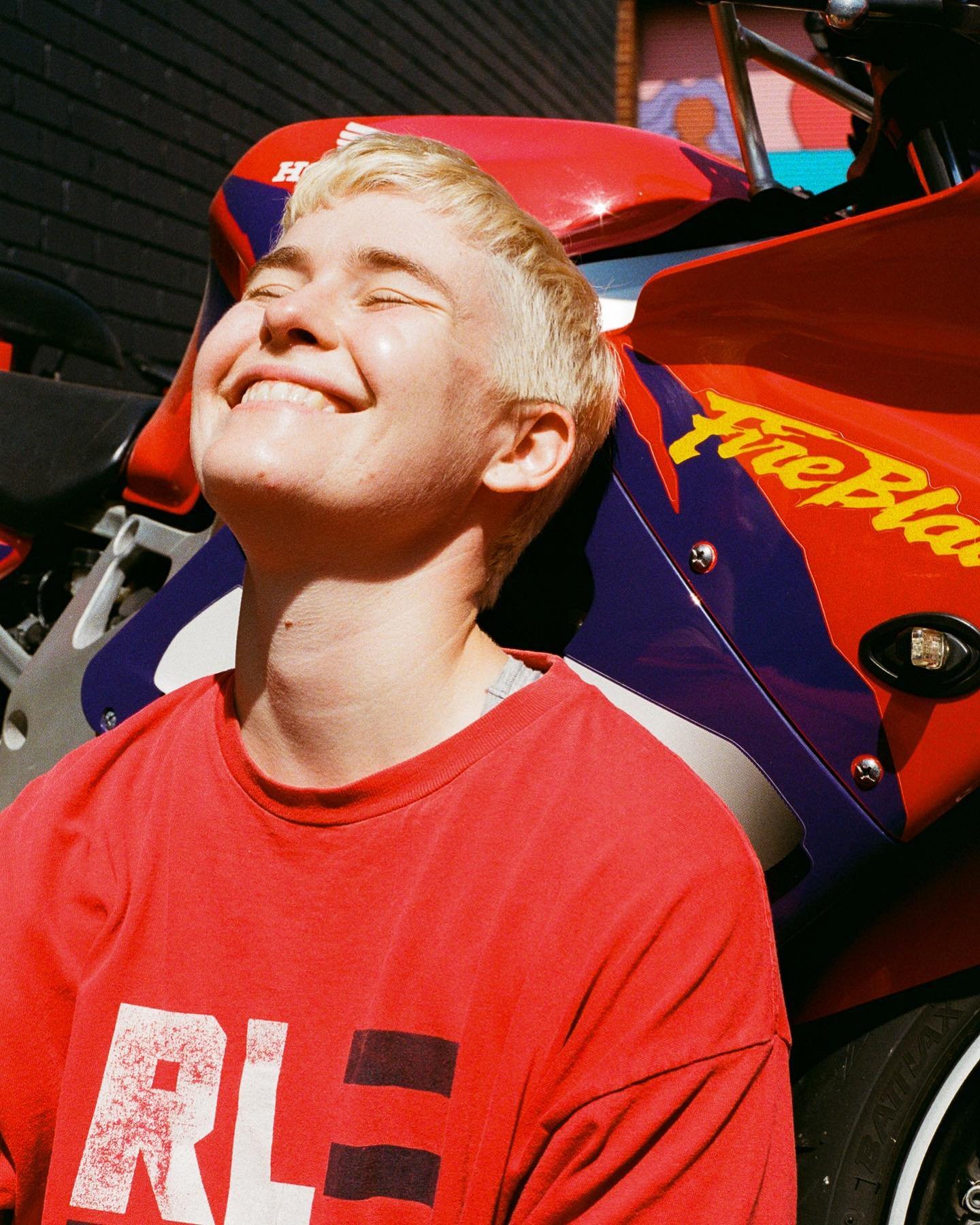 Alex the astronaut / antonina armato. Alex singer australia. Alex the astronaut. Alex the astronaut / antonina armato. Alex the astronaut / antonina armato.