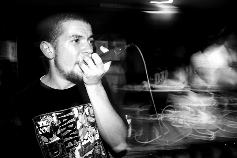 Трек жи э. Литвин 2023. Автомобиль magic. Девушка из клипа floriani. Floriani why actors e di qe don.